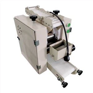 餃子スキンメイキングマシン