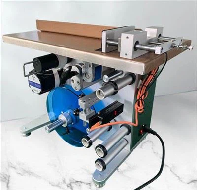 ボックスコーナーラベリングマシン